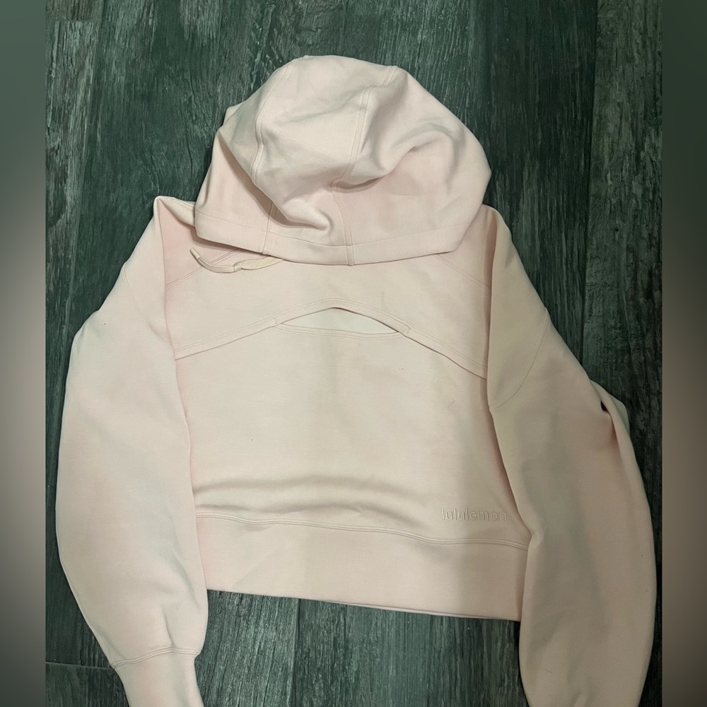 Lululemon cropped light pink spacer hoodie with cutout in front